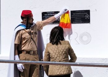 Ministra de Defensa de España homenajeó a piñasiense fallecido en prácticas de la OTAN