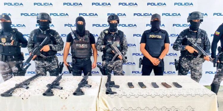 En nuevo allanamiento en Puerto Bolívar decomisaron fusiles en Puerto Bolívar