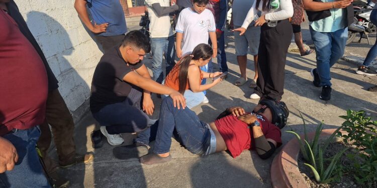 Motociclistas Heridos en Accidente de Tránsito