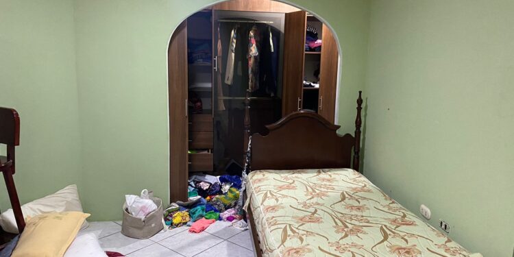 Sujetos encapuchados entraron a robar a una vivienda que está en una finca