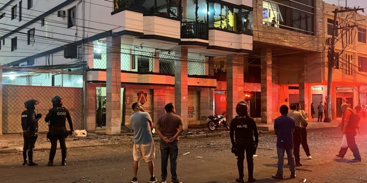 Fuerte explosión en el centro de Machala
