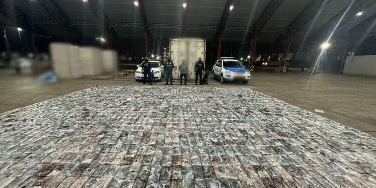Casi dos toneladas de droga encontraron en Puerto Bolívar