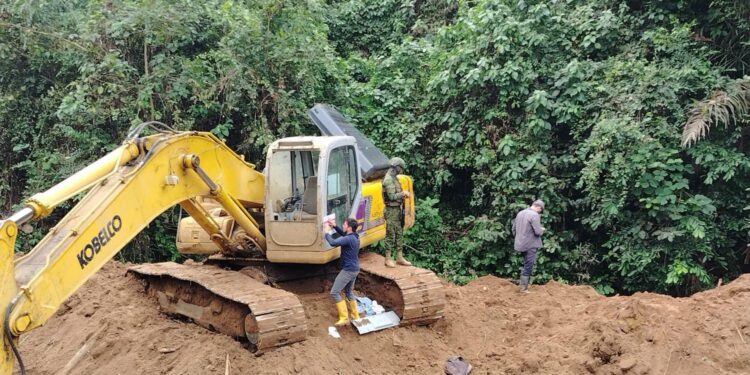 Abandonaron maquinaria para minería ilegal en Torata
