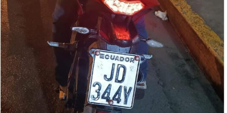 Otra motocicleta robada fue abandonada por delincuentes