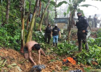 Hallaron tres cadáveres más en Camilo Ponce Enríquez