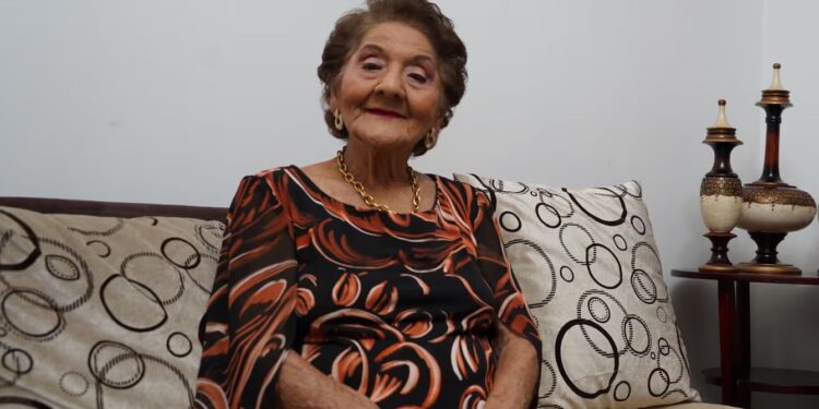 La artista Fresia Saavedra falleció