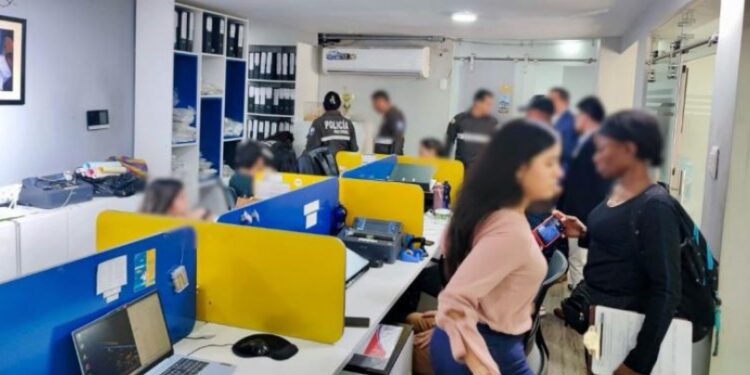 Fiscalía allanó una empresa de la familia del alcalde Guayaquil, Aquiles Álvarez