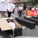 Prestadores de servicios externos vuelven a protestar por deuda del IESS