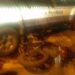 Motocicleta quedó bajo una camioneta de Movilidad Machala