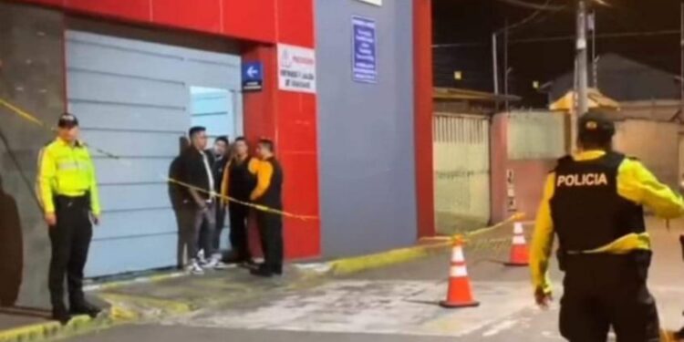 Ataque armado deja dos muertos y tres heridos en Cuenca