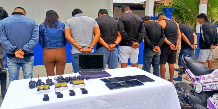 Policías peruanos entre los detenidos por venta ilegal de armas en Ecuador