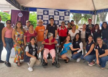 UTMACH concluyó programa de vinculación “Mis canas se respetan”
