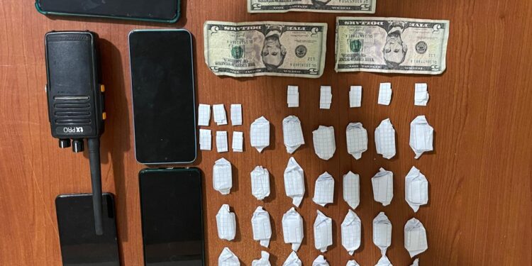 Dos detenidos con 280 sobres de sustancias ilícitas