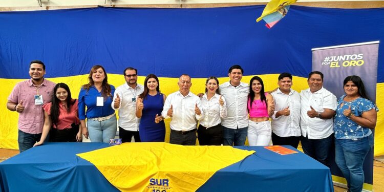 SUR presentó a sus candidatos Steven Ordóñez a la reelección como Asambleísta