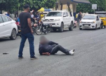 Sospechoso de robo resultó herido al enfrentarse con policías