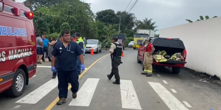 Incidente con gas tóxico en escuela afecta a alumnos y docentes