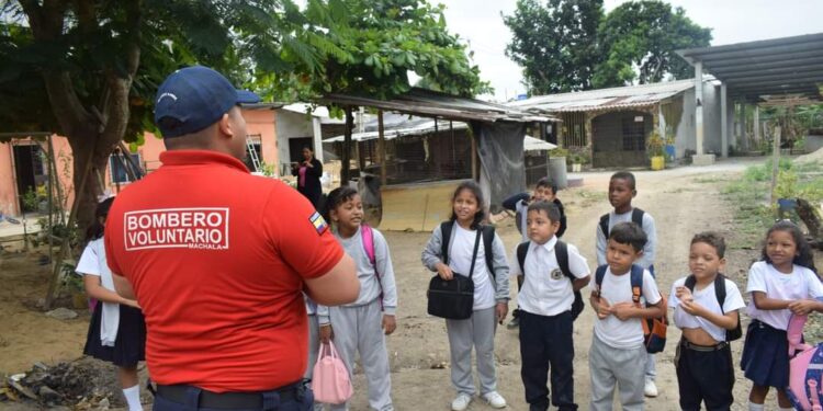 Intoxicación en la Escuela Luciana Castro de Cucalón en el sector El Recreo