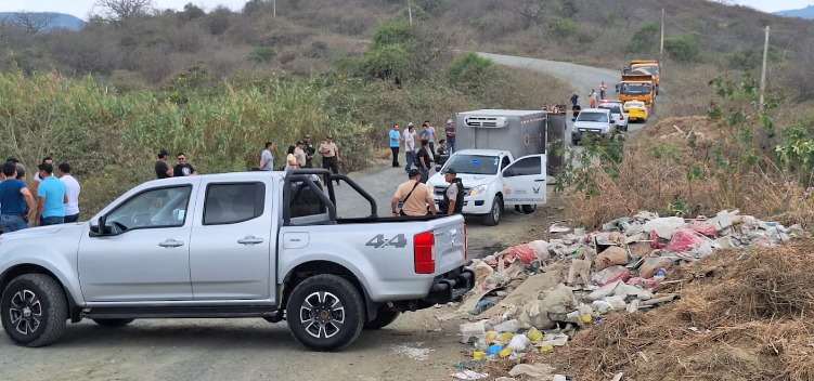 Tres cadáveres fueron encontrados en un basurero