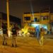 Explosión y tiroteo dejan vivienda destruida y embarcaciones incineradas