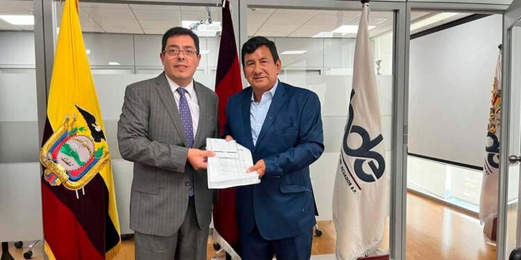 Pasaje beneficiado con fondos no reembolsables para estudios de proyectos sanitarios en la ruralidad