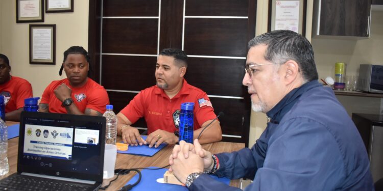 Inauguración de curso internacional de operaciones bomberiles en áreas urbanas