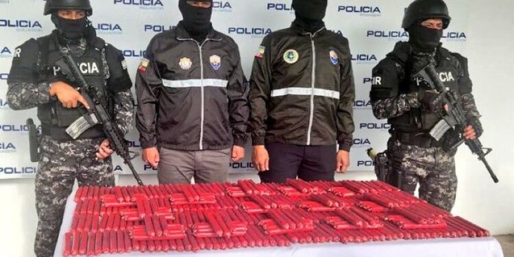 Se decomisaron 340 tacos de dinamita que serían para grupos delictivos