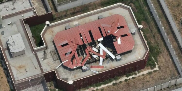 Pese a que techo de La Roca quedó destruido no se darán traslados de presos