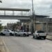 Intentaron colgar una cabeza en un puente peatonal
