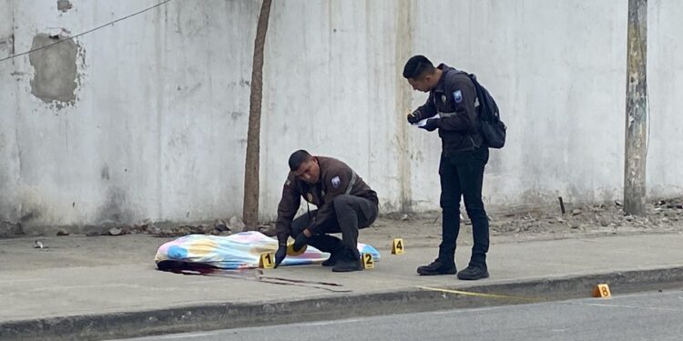 Lo asesinaron mientras caminaba por la Av. Madero Vargas de Puerto Bolívar