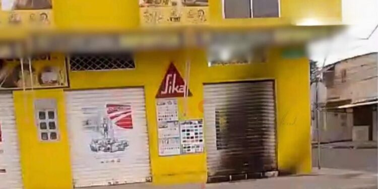 Atentado extorsivo contra un local comercial