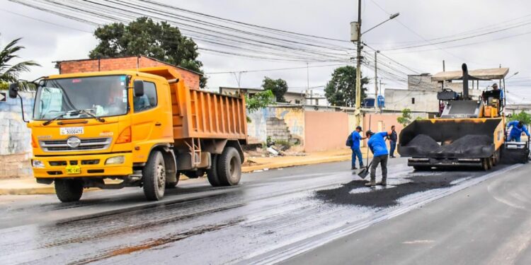 Avanza pavimentación en ciudadela Venezuela