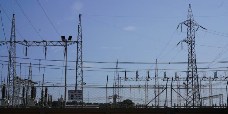 La exportación de energía de Colombia para Ecuador podría darse entre el domingo o lunes