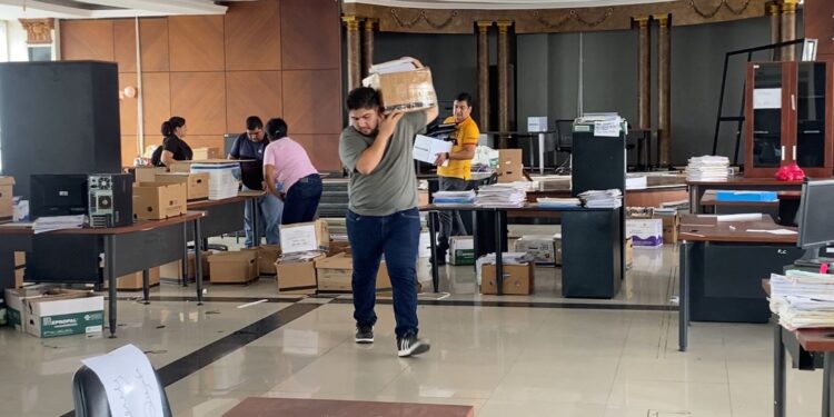 Servicios judiciales paralizados en El Oro por abrupto desalojo de servidores