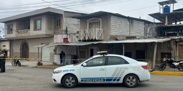 Sicarios lo persiguieron hasta el interior de una casa para matarlo