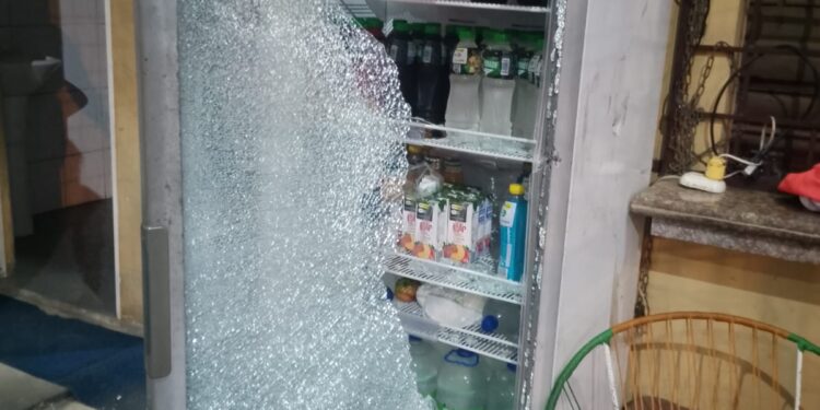 Extorsionadores dispararon contra lavadora de carros