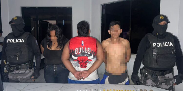 Tres aprehendidos, entre estos un menor de edad, por expendio de sustancias ilícitas