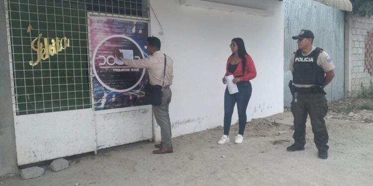 Clausuran Bar donde fue asesinado un joven guardián