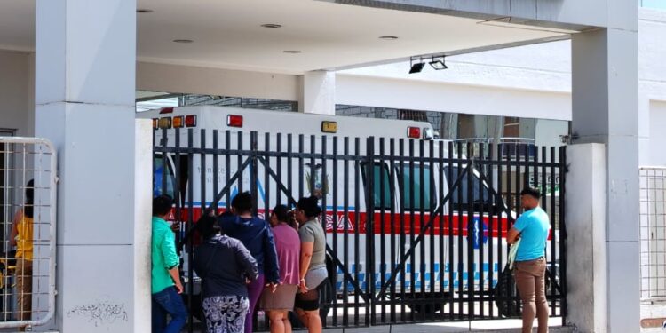 Mototaxista herido al recibir un disparo en la espalda