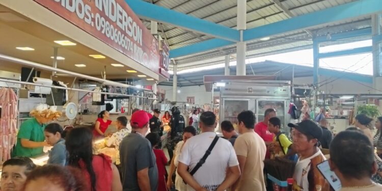 Herido al ser atacado en el Mercado 18 de Noviembre