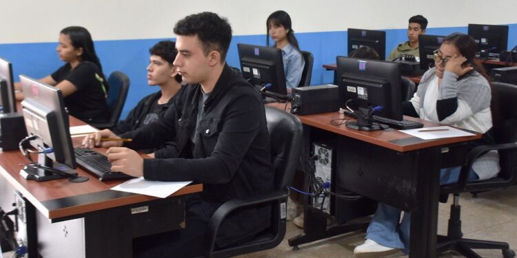 Aspirantes a la UTMACH deben realizar el registro de SENESCYT