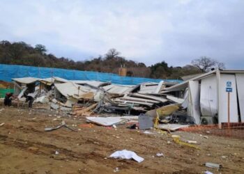 Un fallecido tras ataque explosivo en la construcción de nueva cárcel en Santa Elena