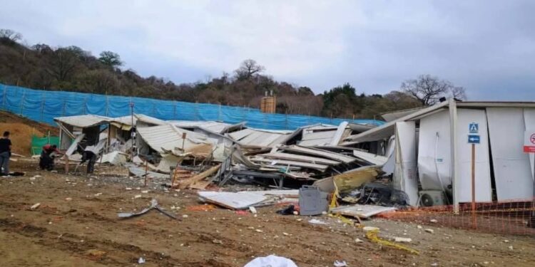 Un fallecido tras ataque explosivo en la construcción de nueva cárcel en Santa Elena