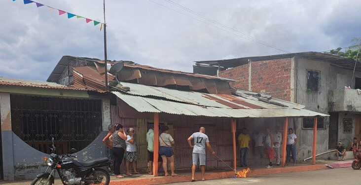 Asesinado en el exterior de su vivienda