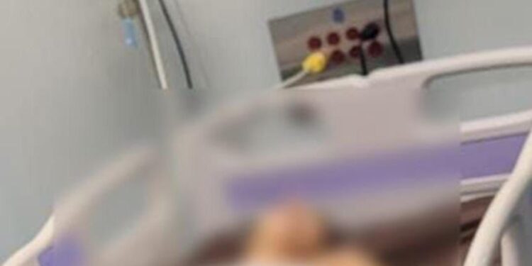 Sujeto que atacó a la policía con un cuchillo recibió disparos