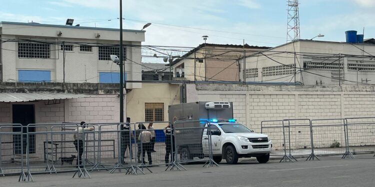 Riña en la cárcel terminó con un reo asesinado