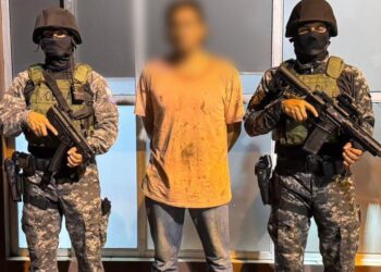 Un detenido al rescatar a una madre y sus dos hijas que estaban secuestradas