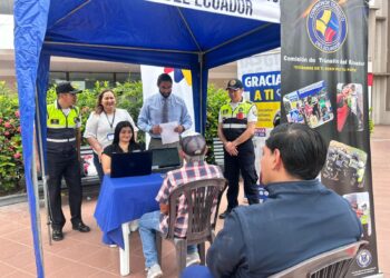 Tránsito del Ecuador impulsa modernización en El Oro con servicio de prescripciones en línea