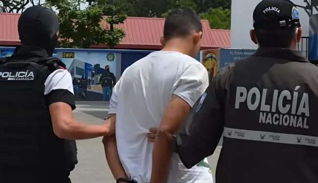 Agentes de antinarcóticos procesado por solicitar 3.000 dólares a un aprehendido