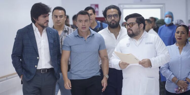 Ministro de Gobierno vuelve a pedir al CNE que no se permita uso de celulares en las votaciones