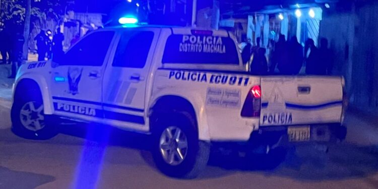 Con un artefacto explosivo extorsionadores amenazan a comerciante